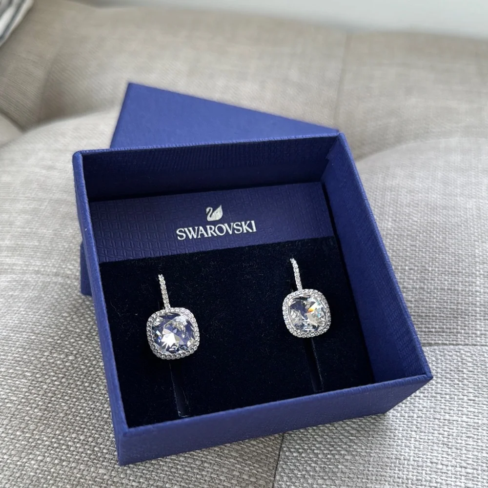 New Swarovski Silver Crystal Rhinestone Earrings - Picture 1 of 5